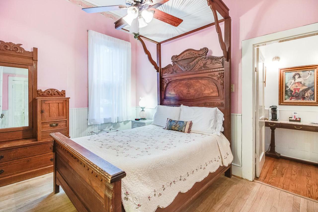 T'Frere'S Bed & Breakfast Lafayette Bagian luar foto