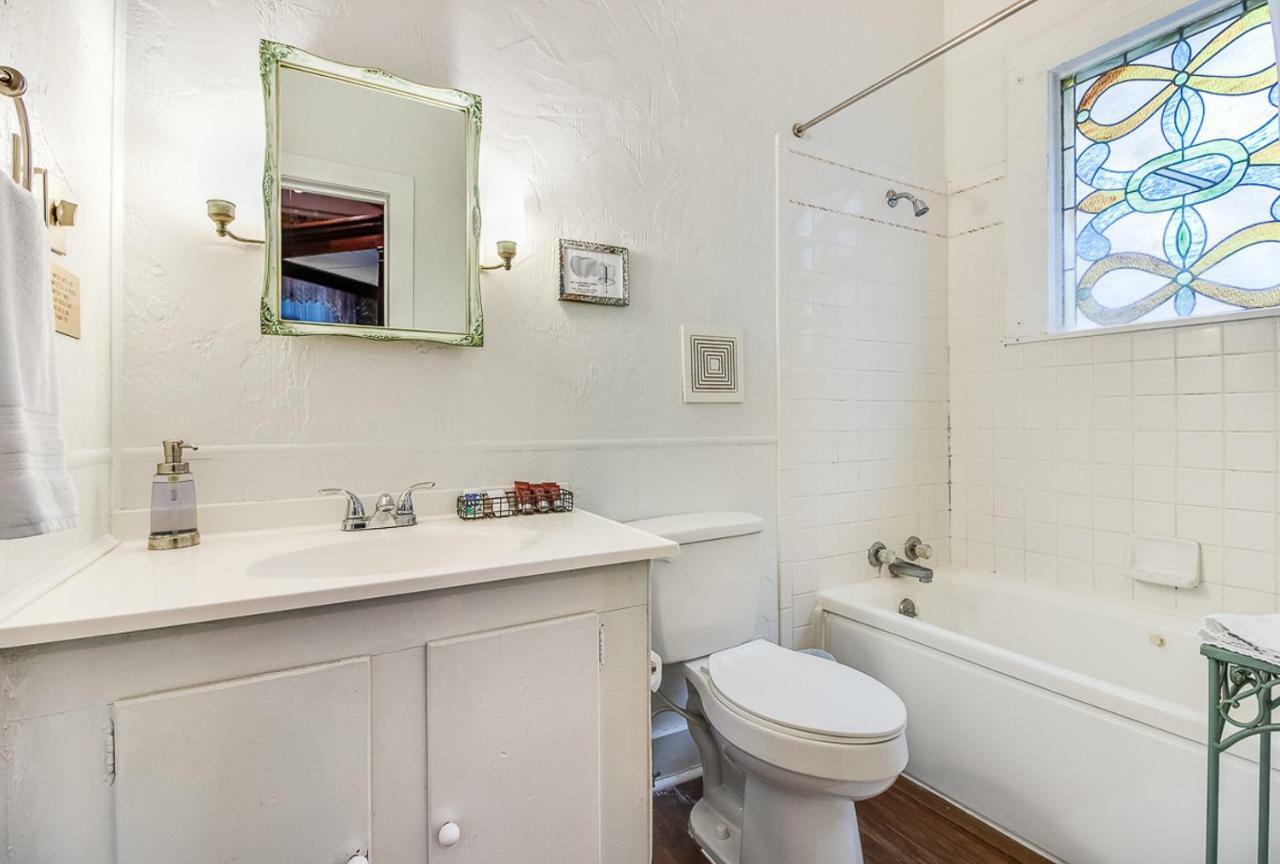 T'Frere'S Bed & Breakfast Lafayette Bagian luar foto